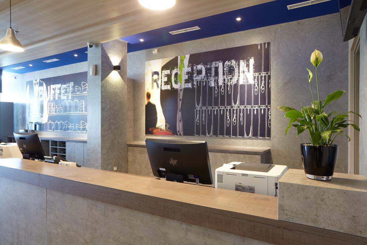 Ibis Budget Cirebon Exterior foto